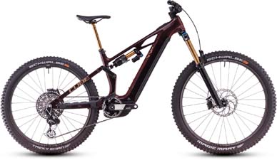 Si vede una e-bike Cube Stereo Hybrid ONE44 Pro di colore rosso scuro con ammortizzatori dorati.