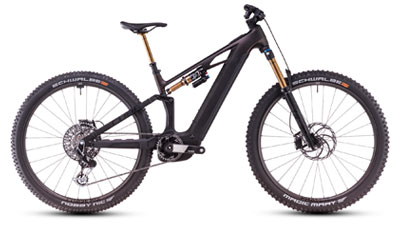 Si vede una e-bike Cube Stereo Hybrid ONE22 grigia con ammortizzatori dorati.