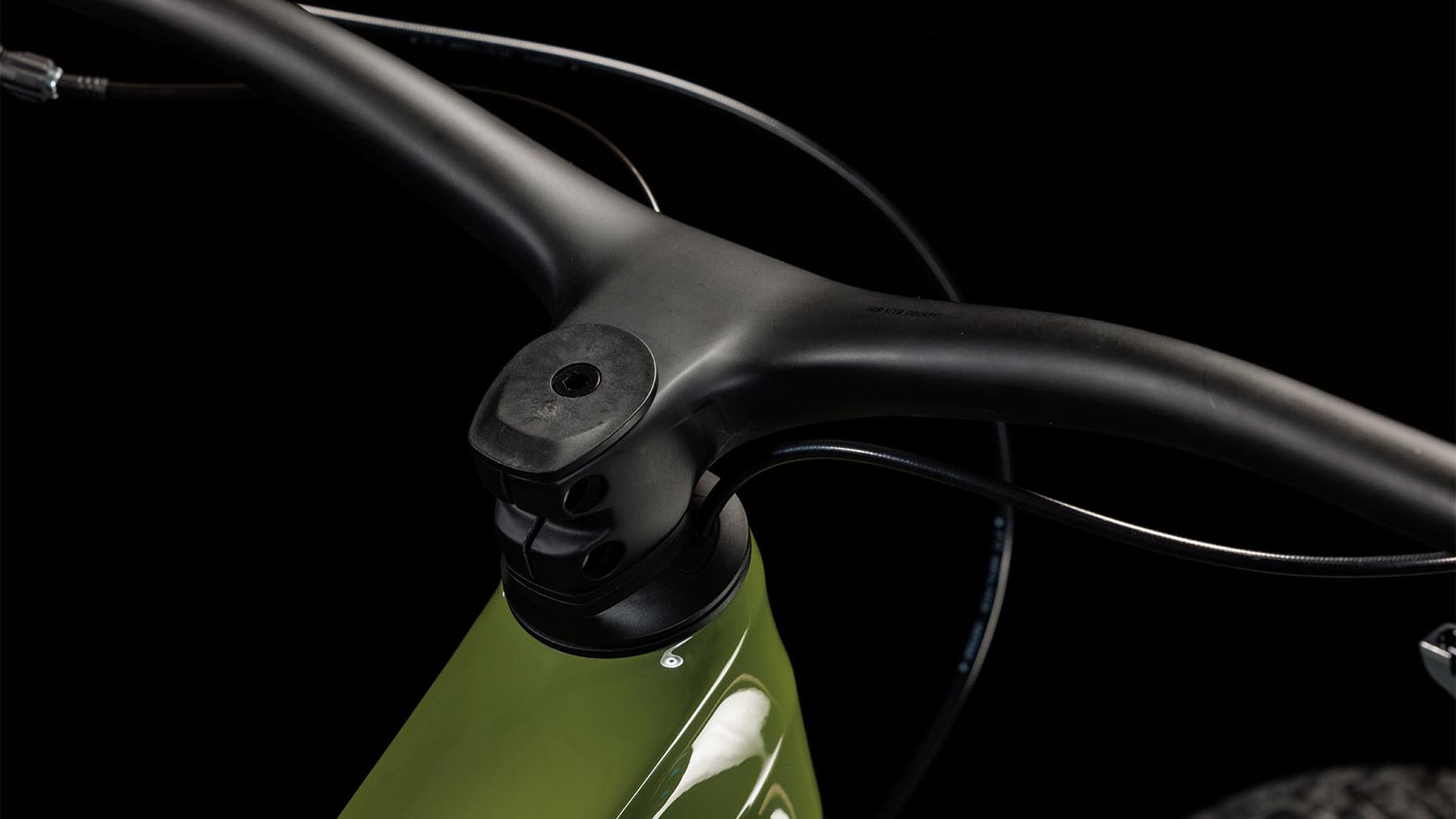 Cube Stereo ONE55 C:62 TM 29 olive n chrome 2024 - Carbon Lenker