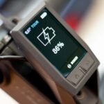 E Bike Akku Laden 08 150x150 - Tutti i vantaggi dell'utilizzo delle borse posteriori nella vita ciclistica di tutti i giorni